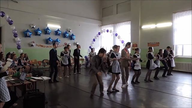 Крутой флешмоб на выпускной смотреть онлайн
