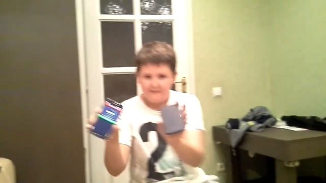 Малой хвастает телефонами смотреть всем смотреть онлайн