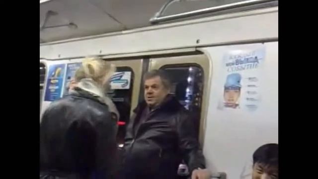 Экскурсия по метро Москва + приколы.mp4 смотреть онлайн