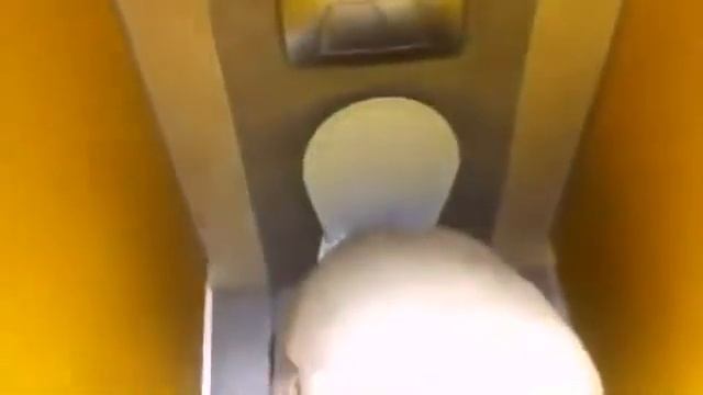 Чувиха с розовой киской Матильдой смотреть онлайн