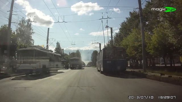 Балет троллейбусов на дороге 4 смотреть онлайн