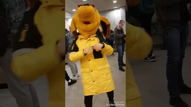 Ламбада и Яндекс Еда после смены! Бомба прикол смотреть онлайн