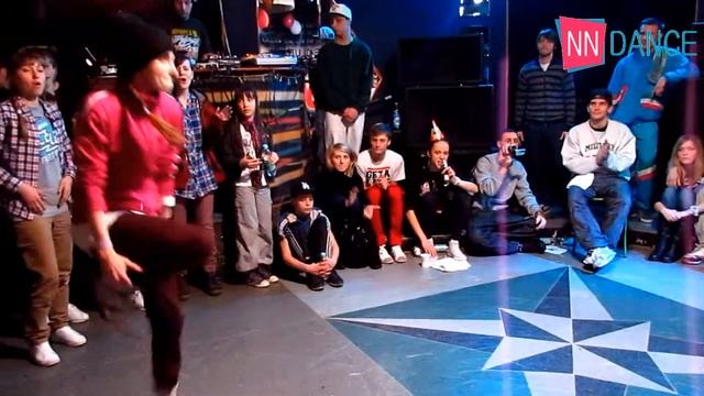Gangsta Swing VS Аня - 2 круг (1/4 финала)
