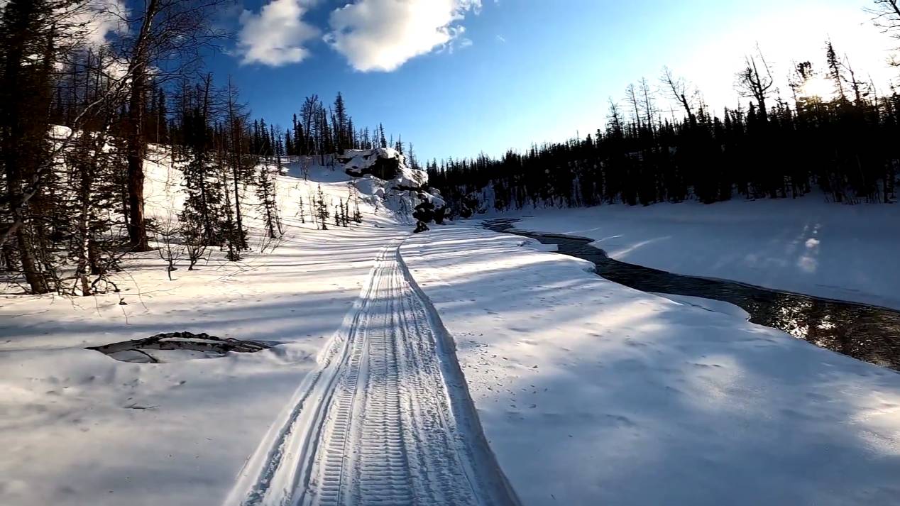 Ловля хариуса на горной реке весной. Первый день рыбалки. 28.04.2023