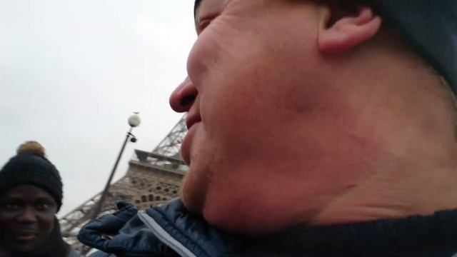 Прикол в Париже! смотреть онлайн