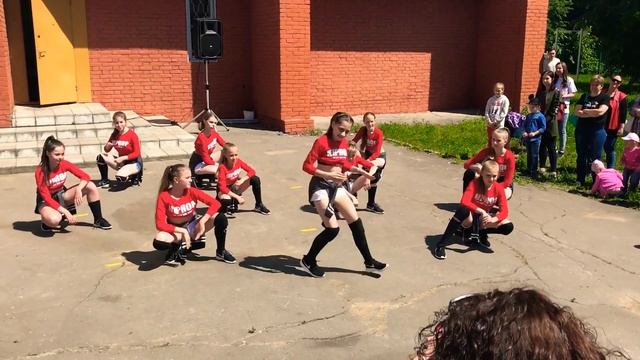 Танец хип-хоп!!!