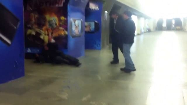 Алкаши в метро за пол часа до нового 2014-го года смотреть онлайн