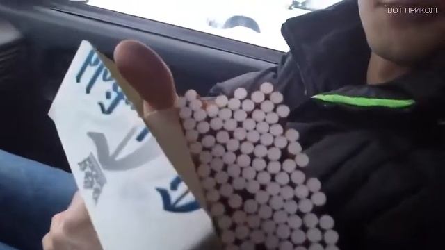 ВОТ ПРИКОЛ выпуск 2 Видео прикол про ментов, свадебные, рыбацкие приколы и с видеорегистраторов По смотреть онлайн