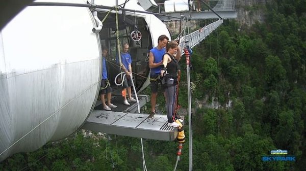 Прыжок с моста 207 метров Sky Park Sochi