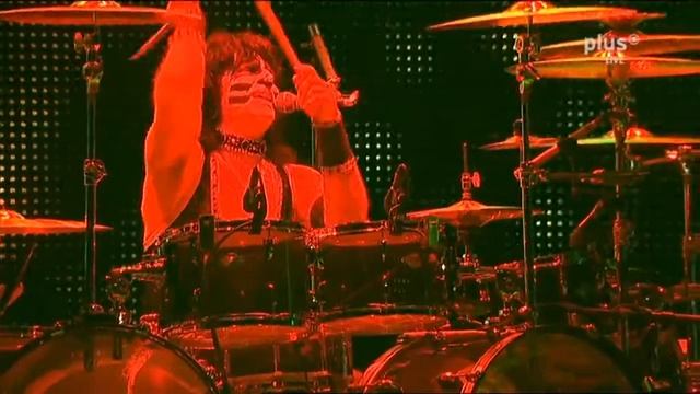 KISS В лесу родилась ёлочка смотреть онлайн