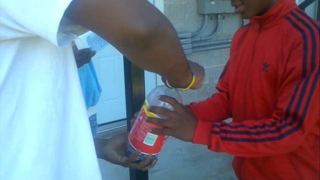 *WorldstarHipHop.COM* 2 liter bottle bomb Iraq shit смотреть онлайн