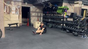 Подъемы ног сидя в упоре на полу|Seated Leg Raises