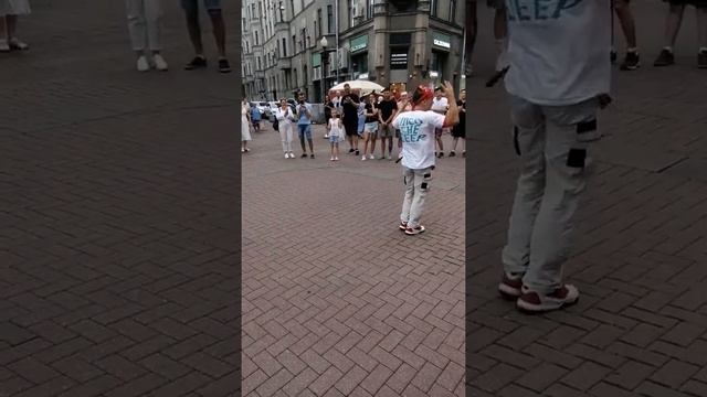 #паук#getto_olimpik#Арбат21#уличноешоу#брэйкданс#breakdance смотреть онлайн