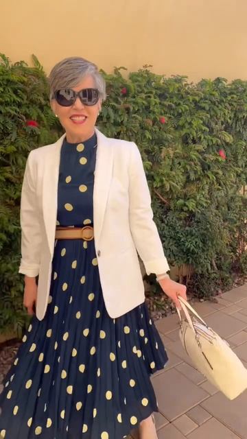 Classic polka dot dress with white linen jacket for a shower or work https://liketk.it/443Ar смотреть онлайн
