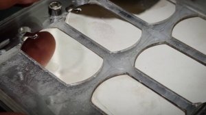 Массовая лазерная гравировка в глянец, особенности и примеры.