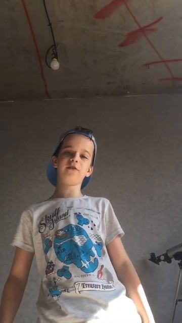 СХОДИЛ В ТАТУ САЛОН (ПРИКОЛ,СМЕХ,РОФЛ) смотреть онлайн