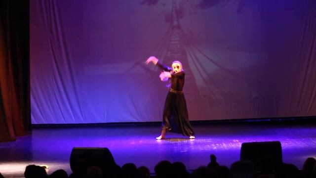 Герасімова Валерія із сольним номером “Перевтілення”.