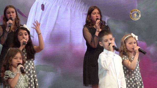 Песня из концерта Народной вокальной студии «Вероника». Подарите детям мир смотреть онлайн
