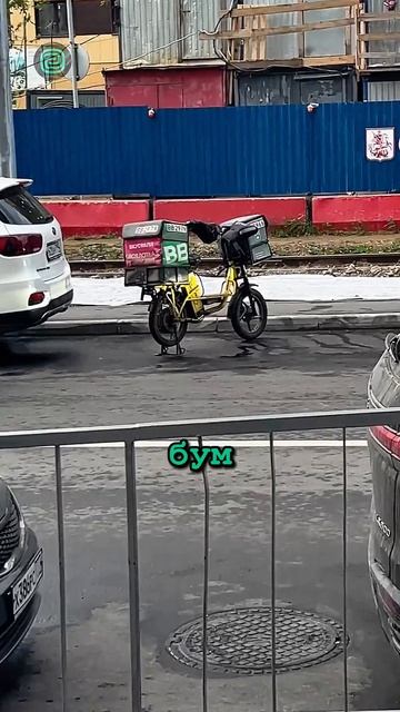 САМОКАТЧИК В*БАЛ МЕРСЕДЕС! ДОРОГО! #автоприколы #автоюмор #автомемы #мемы #приколы #автоподбор смотреть онлайн