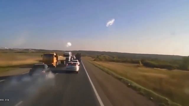 Придурки на дорогах, приколы на дороге смотреть онлайн