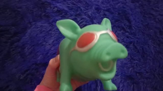 Прикольная игрушка - "хрюкающая свинья" смотреть онлайн