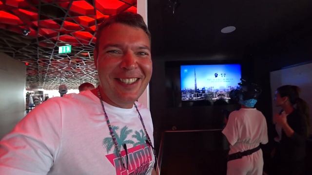 Дубай - круче НЕТ, Прыжок с Бурдж Халифа в самые высокие фонтаны в мире! Арабские Эмираты топ стран смотреть онлайн