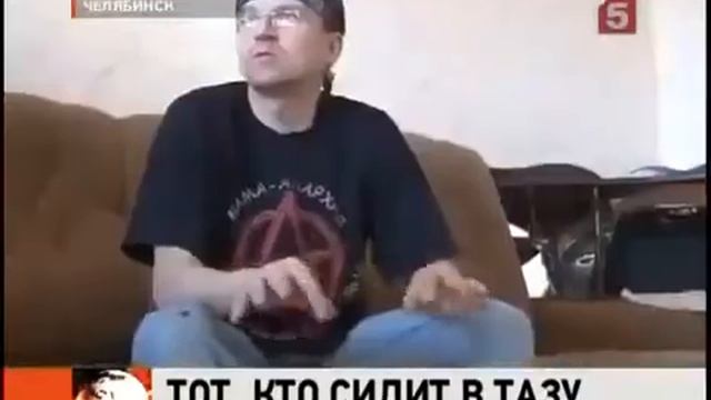 Приколы ! Енот стирает носки хозяину Помощник, однако смотреть онлайн