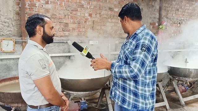 दूध का मावा कैसे बनता है फैक्ट्री में how to make milk mawa in dairy palnt - Agritech Guruji смотреть онлайн