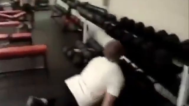 Много железа и приколов Приколы в качалке смотреть онлайн