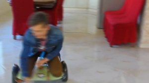 СУПЕР БЫСТРАЯ УБОРКА ДОМА ЧЕЛЛЕНДЖ ДИМА И СОФИЯ УБИРАЮТСЯ