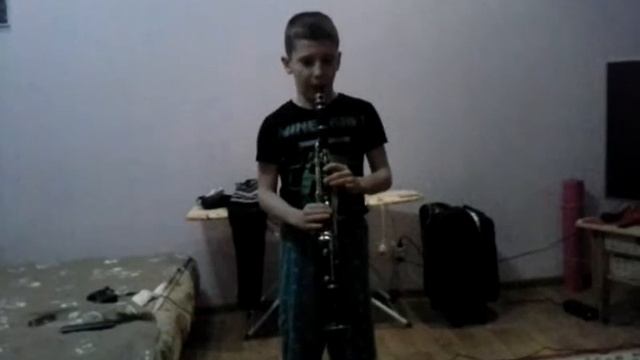 I AM сквидвард! ➗я играю на кларнете смотреть онлайн