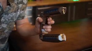 Ультрафутуристичный электрошокер от медведей