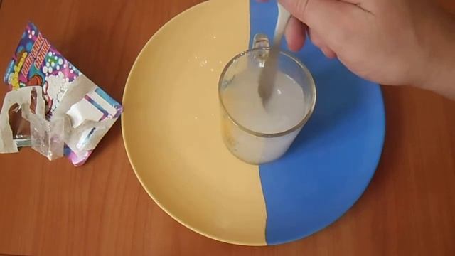 Порошок для розыгрыша "Fake Milk drink" смотреть онлайн