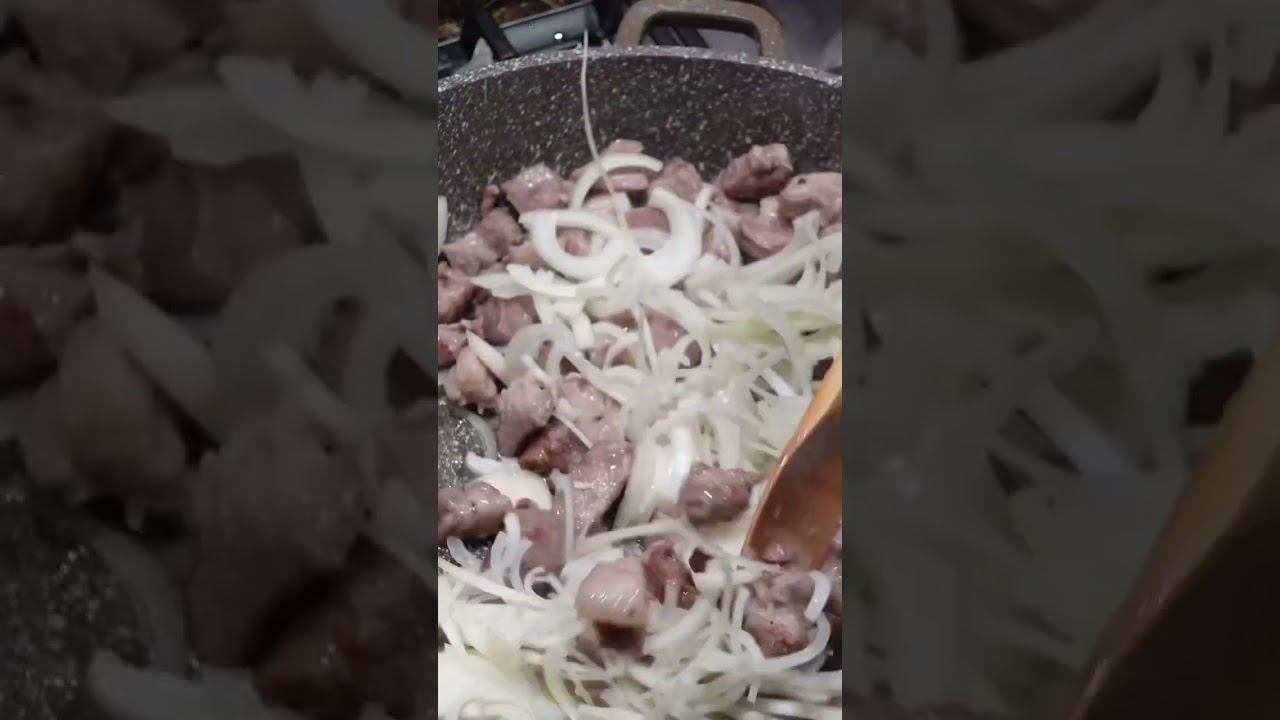 ЖАРЮ СВИНУЮ ШЕЮ В СКОВОРОДЕ! простой и вкусный #рецепт #мясо #всковороде #соус #ужин смотреть онлайн