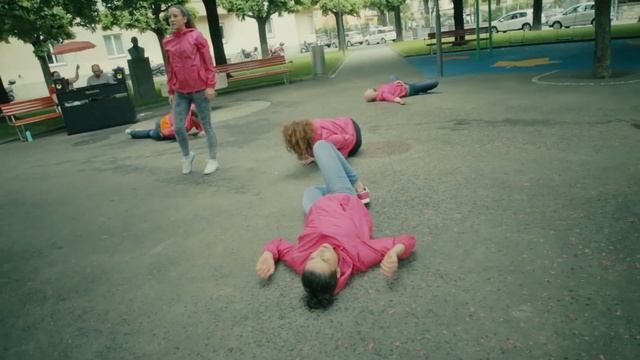 TU JOUES? GIOCHI? SPIELST DU? DO YOU PLAY? смотреть онлайн