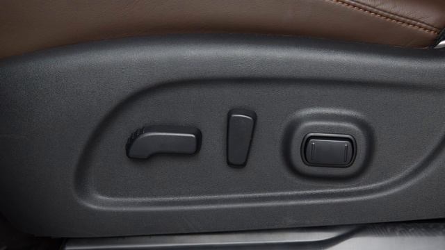 2017 NISSAN TITAN - Automatic Drive Positioner (if so equipped) смотреть онлайн
