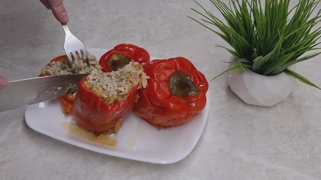 Бомбическая начинка для фаршированых перцев, узнала этот секрет и теперь готовлю только так‼️ смотреть онлайн