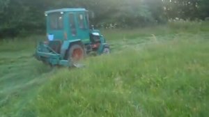 самодельный трактор и косарка роторная A self-made tractor and a rotary cutter