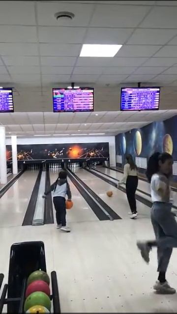 Боулинг смотреть онлайн