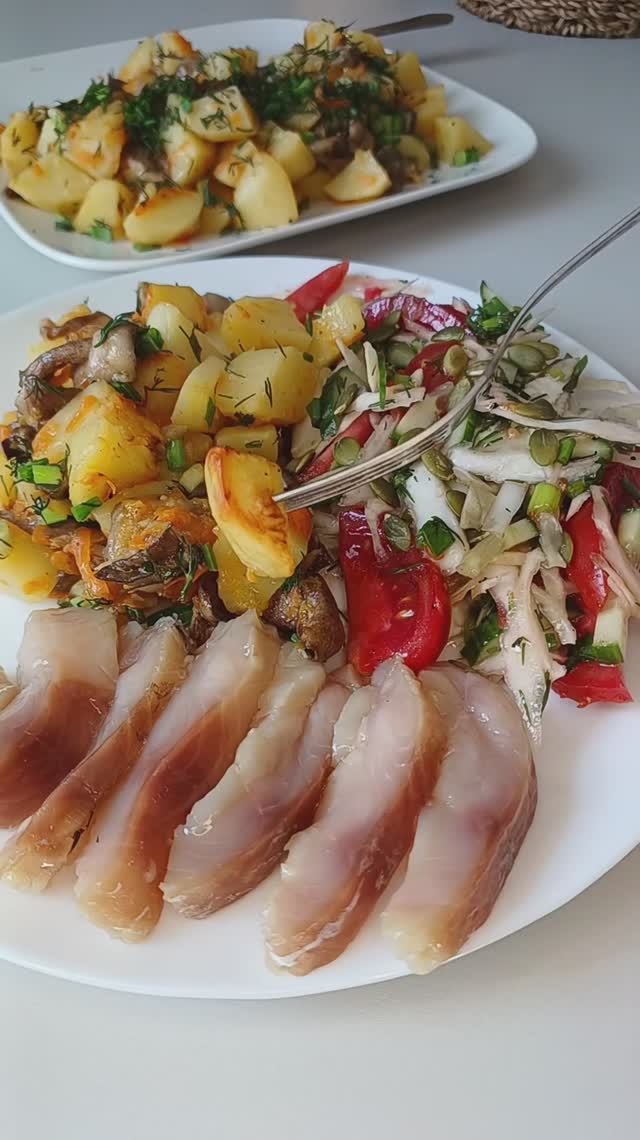 Картофель "Ароматный" с грибами в рукаве. смотреть онлайн