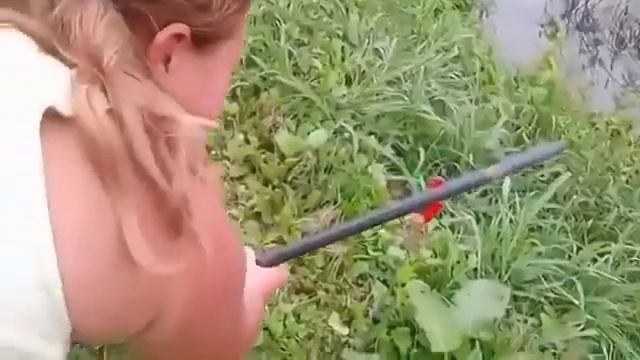 Прикололись над другом на рыбалке смотреть онлайн