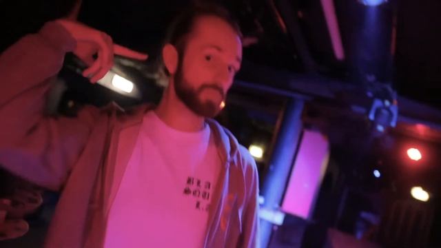 WeedeebooY - В долгий путь (1 Round, 17IB / hip-hop.ru battle) смотреть онлайн