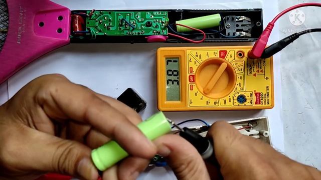 Mosquito Bat में कौन सी बैटरी लगानी चाहिए ? смотреть онлайн