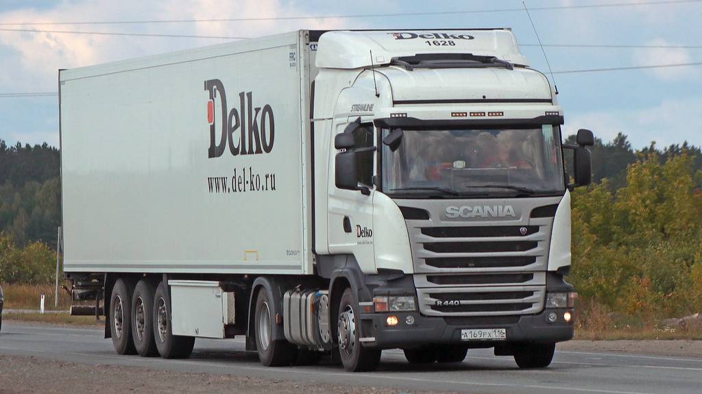 Опоздал на выгрузки,пробки , ДТП четвертый рейс в #delko . Замена ламп ближнего света Scania R440