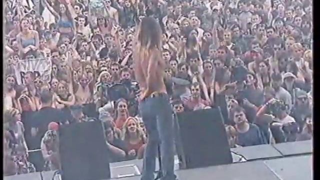 Iggy Pop in Moscow "Espaсol" 2002 Тушино фест Крылья смотреть онлайн