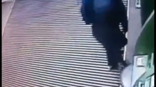 В Нижнекамске задержали студента, трижды пытавшегося вскрыть банкомат смотреть онлайн