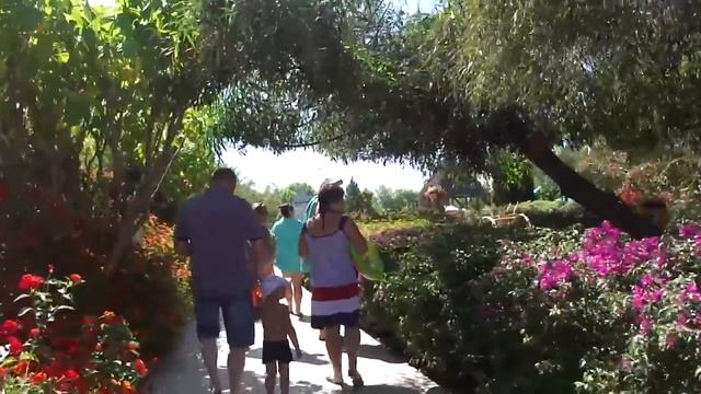 Daima Resort Hotel 5*. Проход от номера до бассейна.