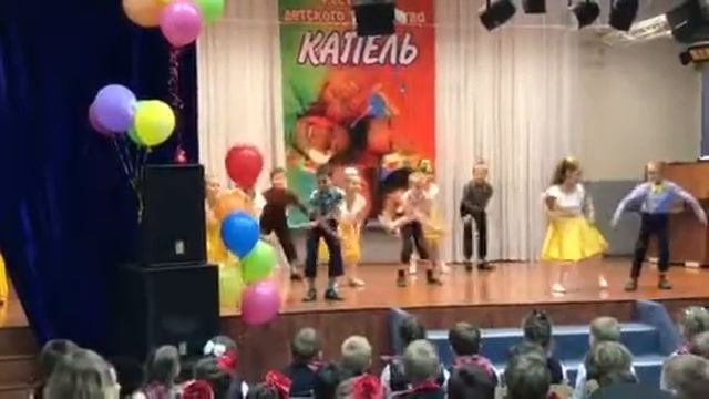 Мы с классом танцевали (фестиваль весенняя капель) смотреть онлайн