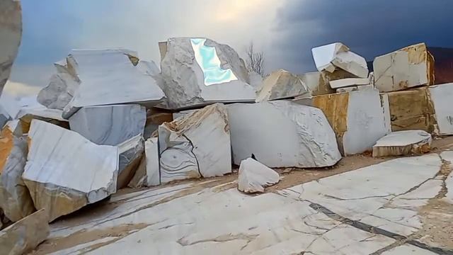 Выставка скульптур. #путешествия #скульптуры смотреть онлайн