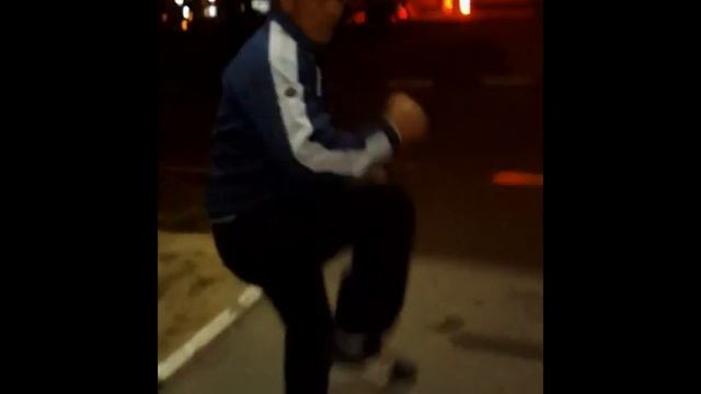Таджик танцует под панк рок смотреть онлайн